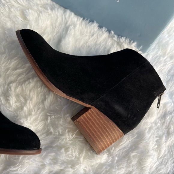 Seychelles, floodplain suede black bootie, size 6 - Picture 7 of 16